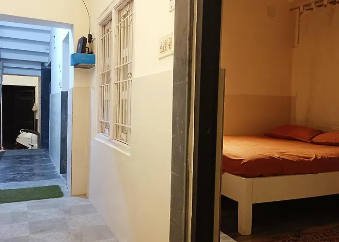 Nirman Homestay 5 Minutes Walk To Beach