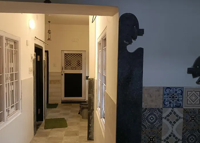 Nirman Homestay 5 Minutes Walk To Beach
